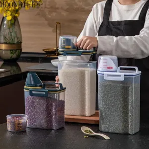 Pet Food Storage Tank with Measuring Cup